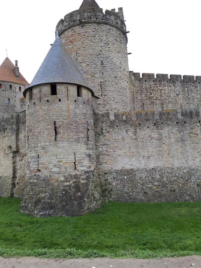 La Medeenne Alairac Luaran gambar